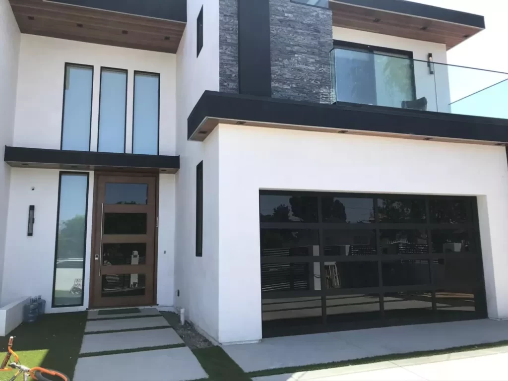 Los Angeles Custom Home 02